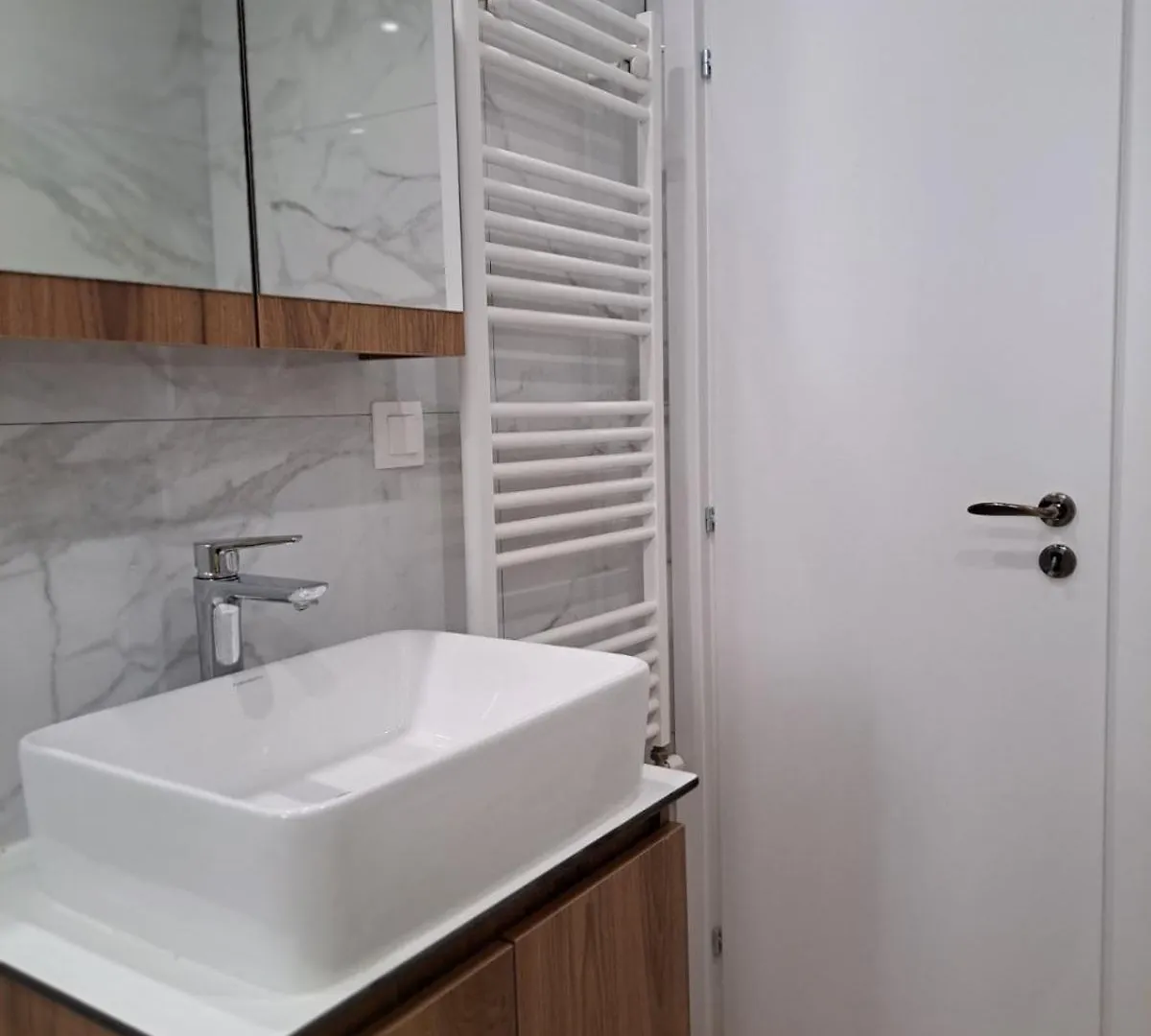 Elegant Apartment With Beautiful Panoramic View Salonic